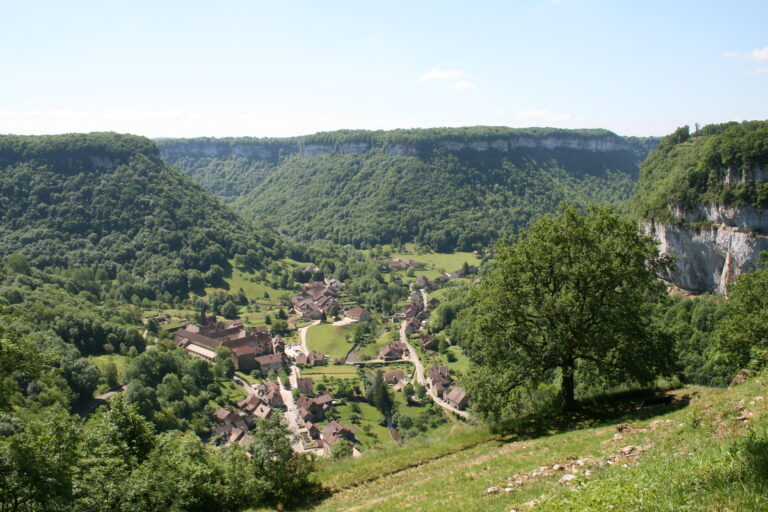 0 Baume les Messieurs village Panorama